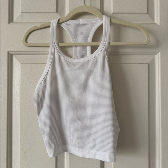 Lululemon Swiftly Tech Cropped Racerback - Picture 2 of 3
